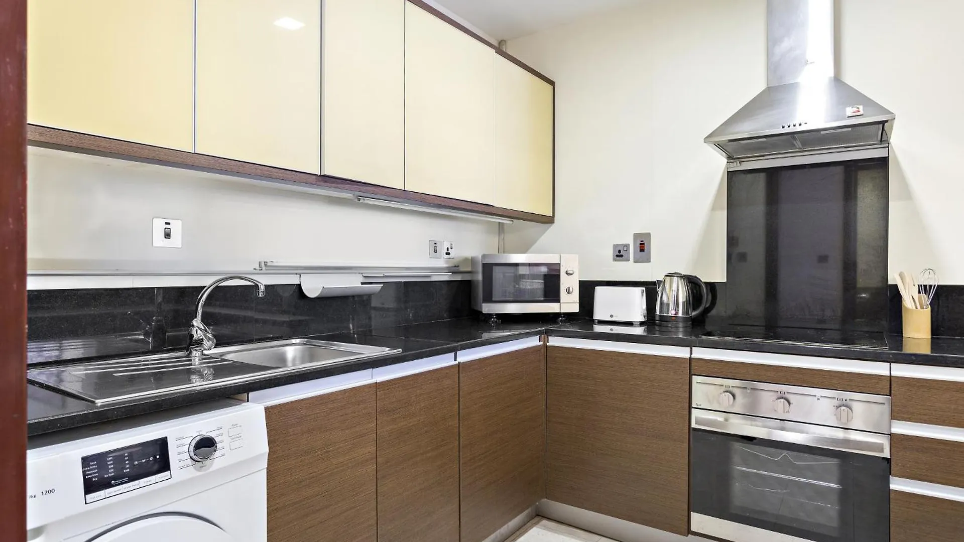 Apartment Vayk - Luxurious 1 Bedroom With Private Beach Access In Palm Jumeirah Dubai