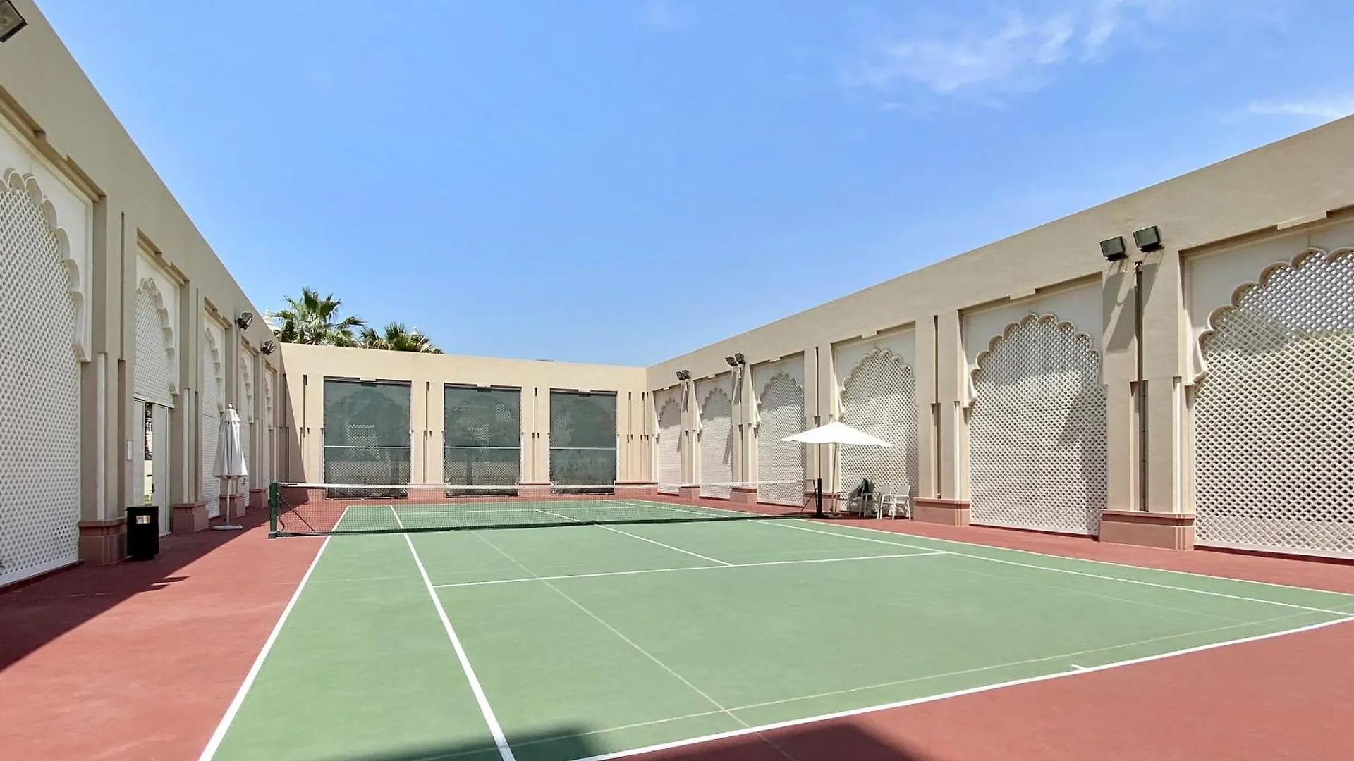 Apartment Vayk - Luxurious 1 Bedroom With Private Beach Access In Palm Jumeirah Dubai United Arab Emirates