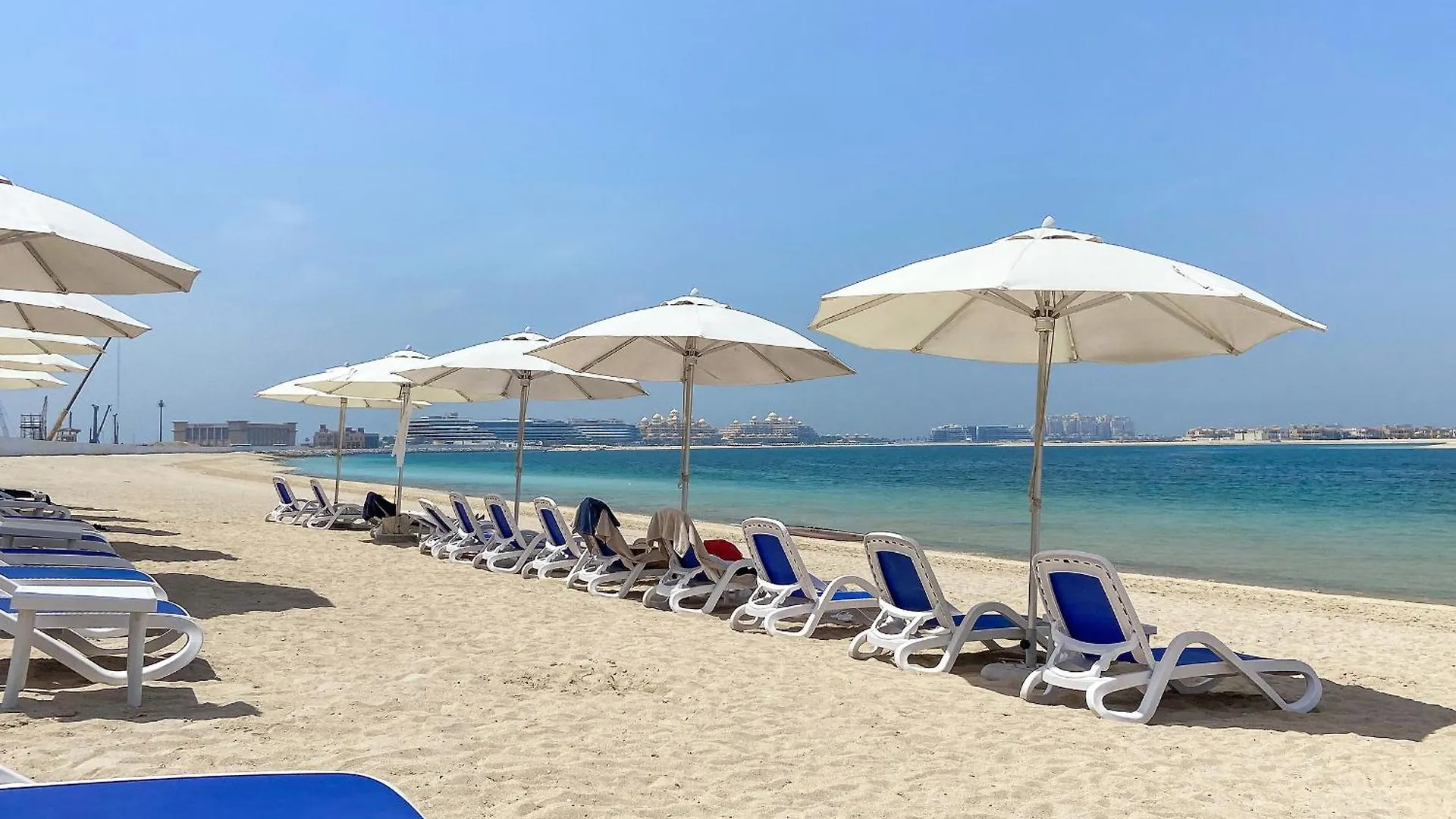 Vayk - Luxurious 1 Bedroom With Private Beach Access In Palm Jumeirah Dubai Apartment